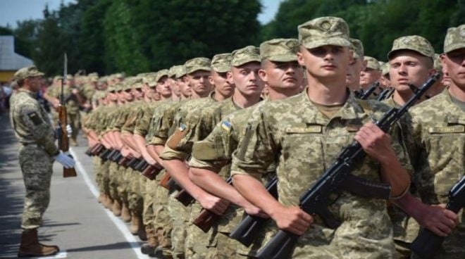 Призовники з Шепетівщини служитимуть у різних підрозділах Збройних Сил України