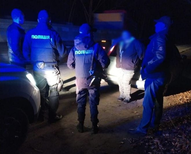 Поліцейські Шепетівщини затримали зловмисника, якого розшукували колеги з сусідньої області