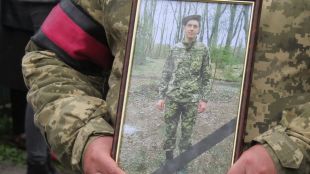 На Шепетівщині попрощались із солдатом Коротюком Віталієм Богдановичем