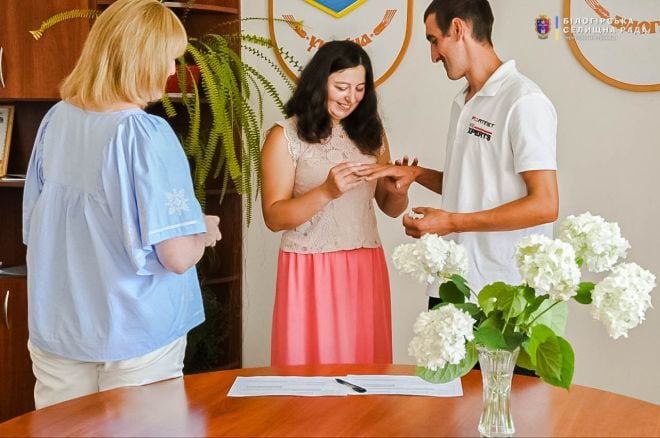 Вперше у ЦНАПі Білогірської селищної ради реєстрували шлюб