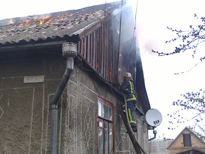 Вогнеборці ліквідували дві пожежі