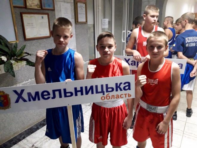 Юні боксери привезли нагороди із Чемпіонату України