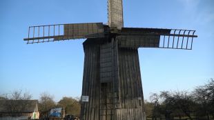Унікальний вітряк-музей знаходиться у Шепетівському районі