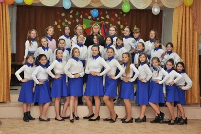 Учні шепетівських шкіл взяли участь у фестивалі хорового мистецтва «Співає юність України»