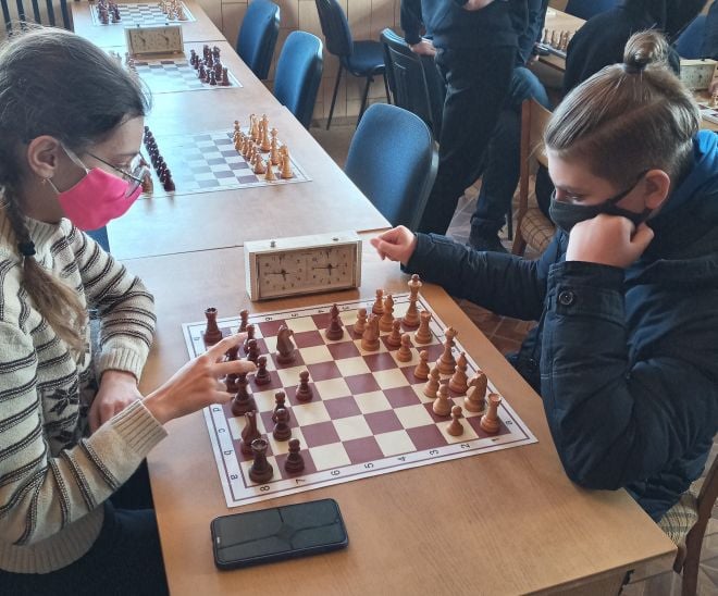 У Шепетівці відбувся турнір із шахів серед юнаків та дівчат