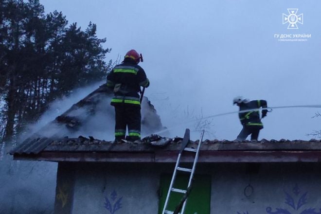 На Шепетівщині вогнеборці врятували від знищення вогнем господарчу споруду