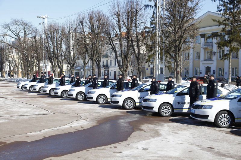 Шепетівські поліціянти отримали новий автомобіль