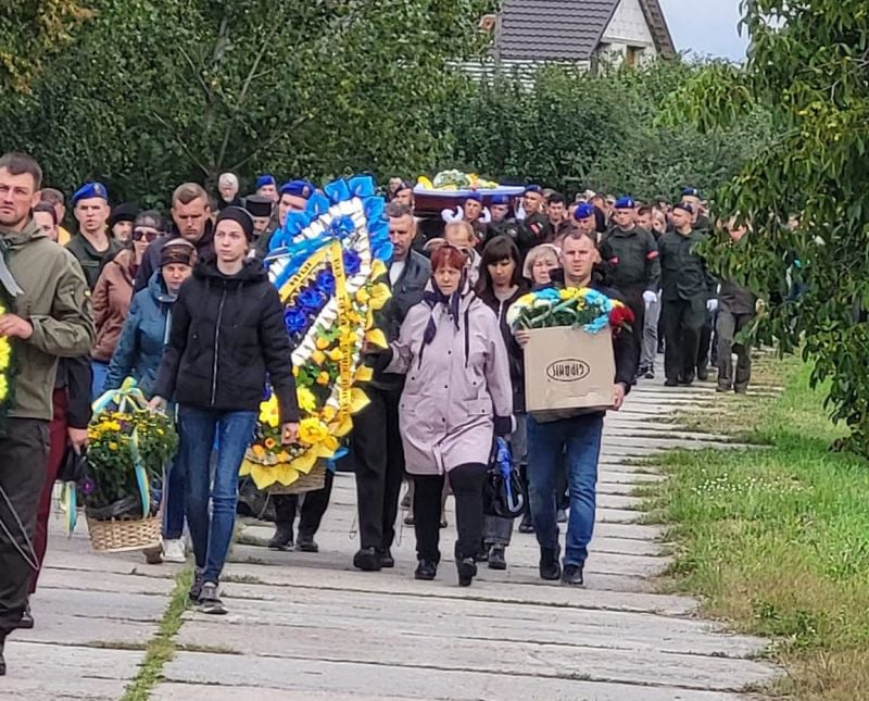 Жителі Крупецької громади провели в останню дорогу Михайла Бондарчука