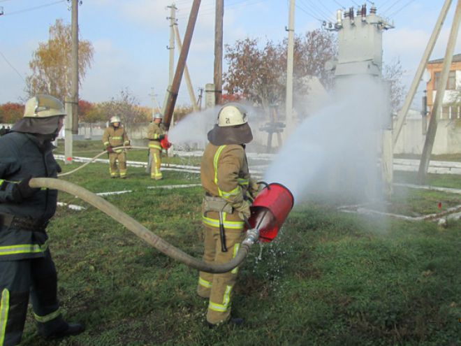 Рятувальники взяли участь в комплексному пожежно-тактичному навчанні на території Шепетівської РЕМ
