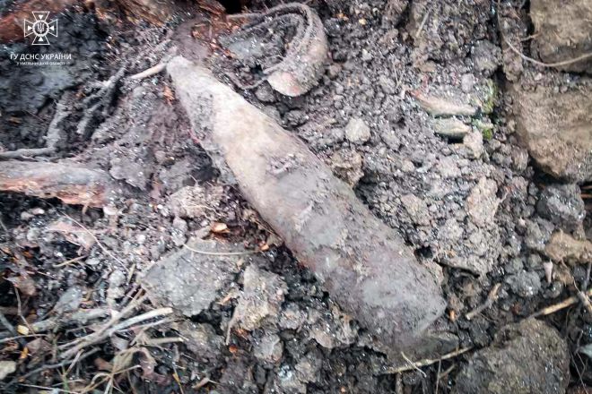 У Шепетівці виявили артилерійський снаряд часів Другої світової війни