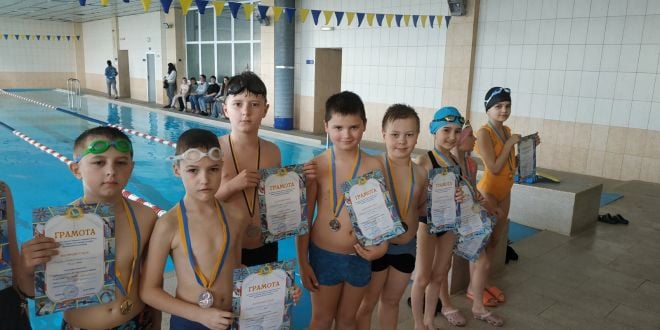 У Шепетівці відбулись заключні змагання з плавання вільним стилем