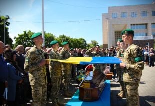 Під час церемонії прощання присвоїли звання полковника: пішов у засвіти Олександр Ровенчук