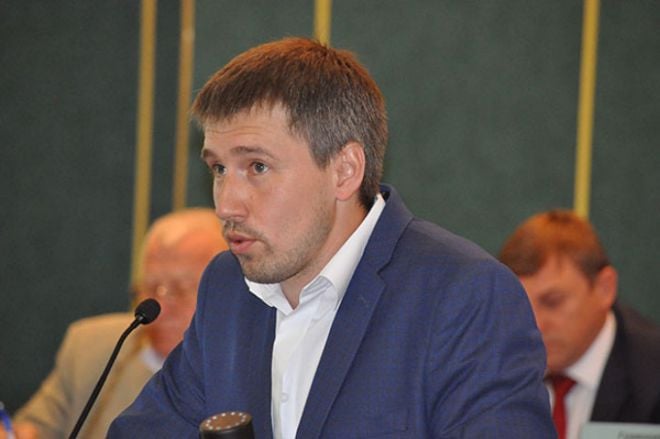 Порошенко звільнив голову Шепетівської РДА після недовіри депутатів райради