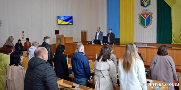 Сесія міськради: будівництво швейного цеху, дві школи стали гімназіями, зміни до бюджету, Wi-Fi зона у ЦНАПі