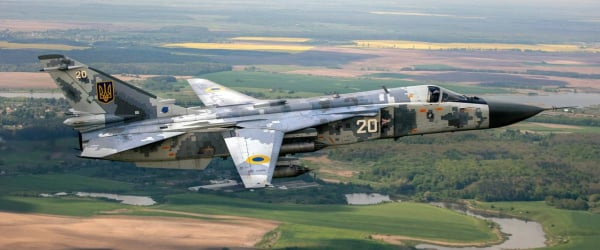 Трагедія на Хмельниччині: розбився бомбардувальник Су-24М, екіпаж загинув