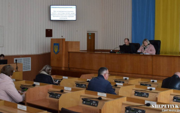 Виконком: нові правила для тимчасових споруд, зміни розкладу на маршруті №6, обмеження руху вантажівок містом