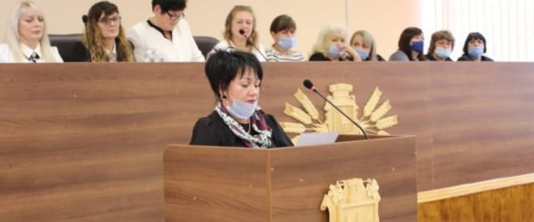 Приховала квартири, банківські рахунки та доходи: у Славуті засудили депутатку міськради за брехню в деклараціях