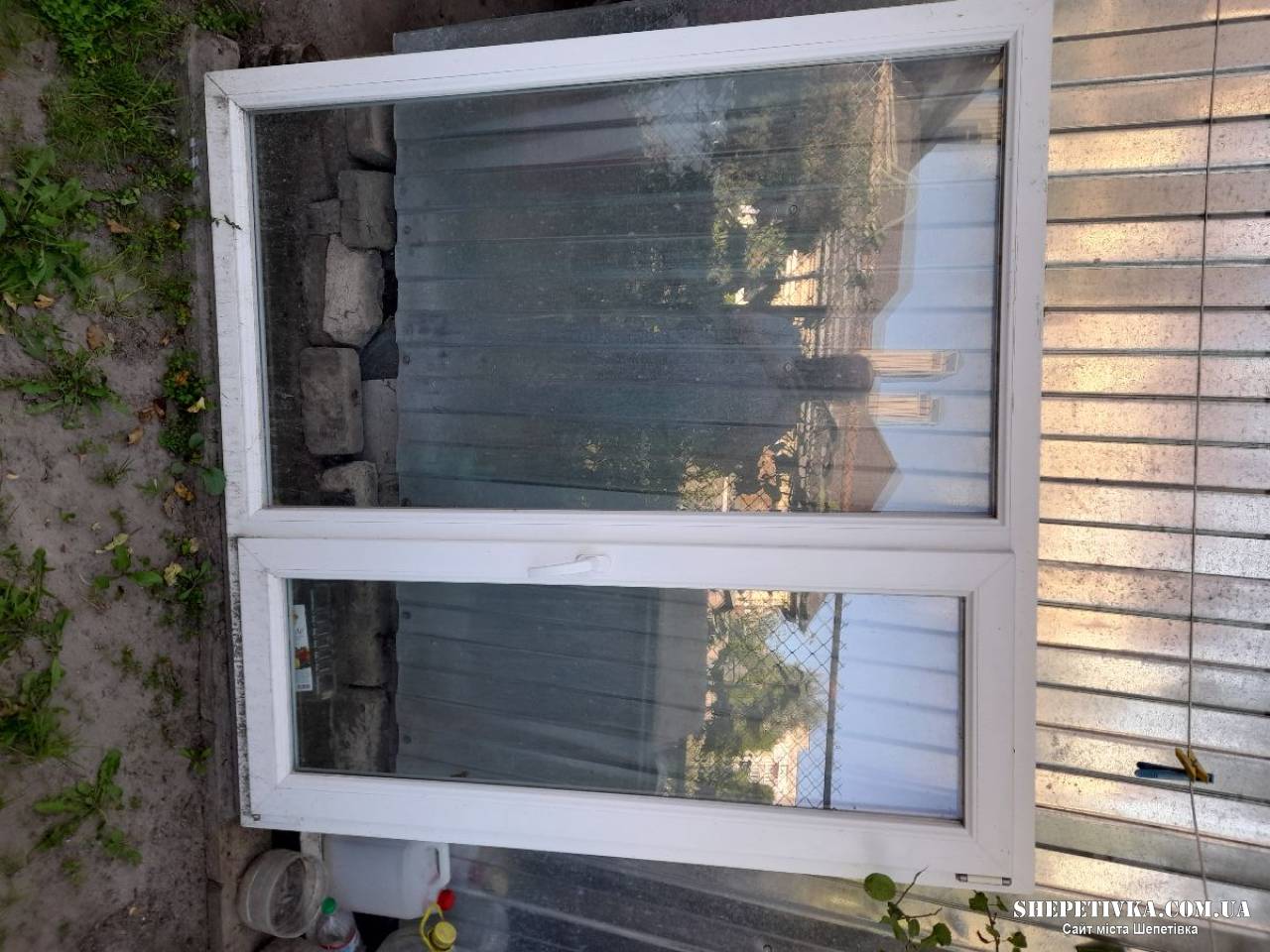 Пластикове вікно