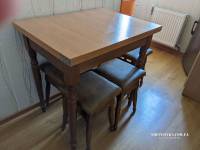 Кухонний стіл та 4 стільці