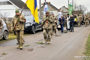 Улашанівська громада в останню земну дорогу провела солдата Кравчука Василя Романовича