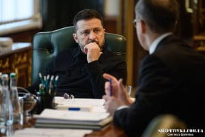 В Україні запроваджують два рівні повітряної тривоги та змінюють правила для бізнесу й транспорту