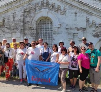 Для групи туристів з Хмельницького влаштували пішохідну екскурсію
