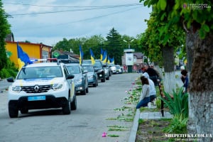 На Шепетівщині прощались із молодим командиром відділення безпілотників Кащуком Валерієм