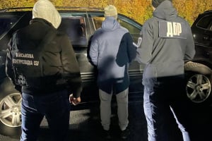 Колишній правоохоронець підробляв «таксистом» для втікачів із навчального центру