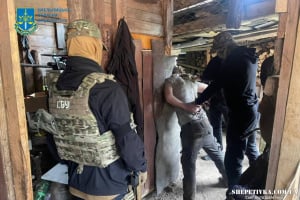 СБУ затримала агента фсб, який шпигував за авіацією ЗСУ на Хмельниччині