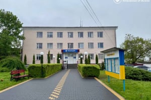 У Шепетівці та Славуті інспектували відділення поліції: які знайшли порушення