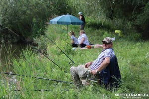 Де клює дружба: на Шепетівщині День рибалки об'єднав дві громади