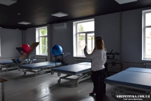 У шепетівській лікарні почало роботу нове відділення стаціонарної та амбулаторної реабілітації