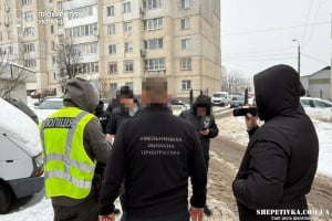Посадовця РВА викрили на хабарі за «допомогу» у видачі містобудівних умов