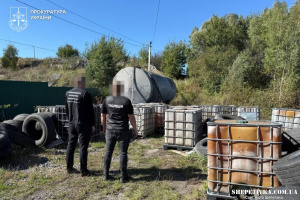 На Хмельниччині викрито підпільне виробництво пального з автомобільних шин