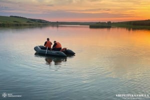 Трагедія на Шепетівщині: на ставку потонули двоє людей