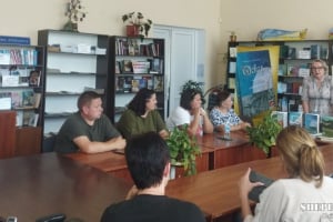 "Українці не вчать рідну мову, вони її згадують": у Шепетівку завітала письменниця Людмила Охріменко