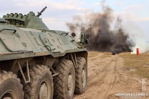 «Вагомий аргумент»: нетішинські екіпажі БТР провели навчання