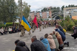 Повернувся із-за кордону, щоб боронити Україну: у вічність провели Руслана Антошка