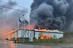 Сьогодні вночі сили ППО відбивали масштабну повітряну атаку: що на Хмельниччині