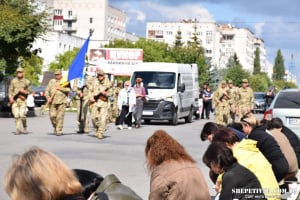 «Серце не витримало навантажень»: шепетівчани провели у засвіти Олега Анфілатова
