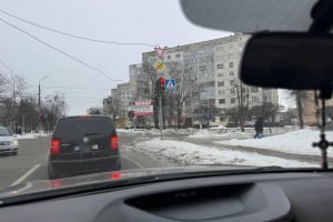 Світлофор на вулиці Соборності отримав «теплу шафу» та енергонезалежність