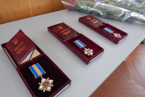 Родинам дев'яти загиблих військовослужбовців з Шепетівщини вручили їх посмертні ордени