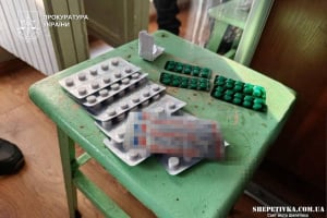 Продавав «з рук у руки»: наркодилера з Нетішина засудили до 6 років тюрми