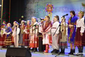 «Різдвяна зірочка» засяяла у Шепетівці: відбувся традиційний фестиваль колядок та щедрівок