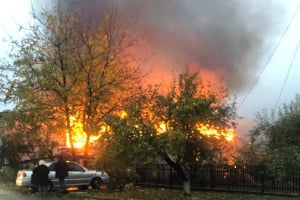 Ворожий удар по Хмельницькому та району: пошкоджено підприємство та масово знеструмлено споживачів