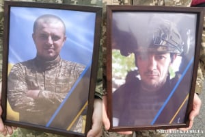 У Радошівці попрощалися з двома захисниками-однокласниками Петром Проценком та Сергієм Хмельничим
