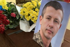 Славутська громада попрощалася із загиблим командиром гірсько-штурмового взводу Олександром Матвійчуком