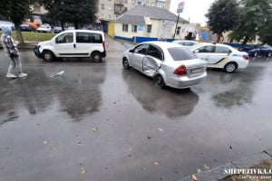 На перехресті вулиць Дзявульського та Героїв Небесної Сотні знову сталась ДТП