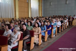 У Шепетівці відзначили медиків: кращим фахівцям вручили грамоти та нагороди Верховної Ради