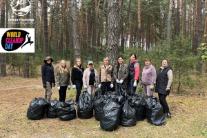 World Cleanup Day: на території «Голубих озер» прибрали сміття